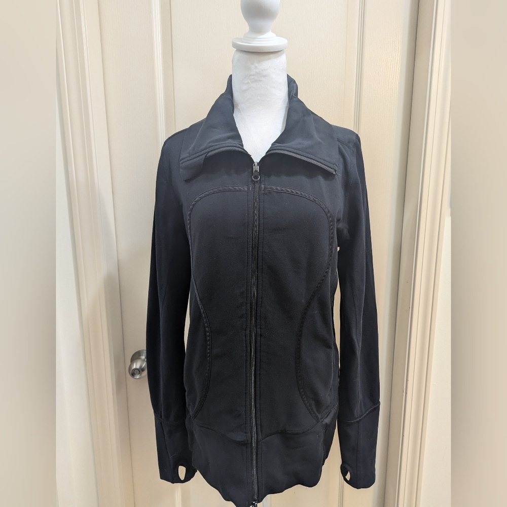 LULULEMON jkt
